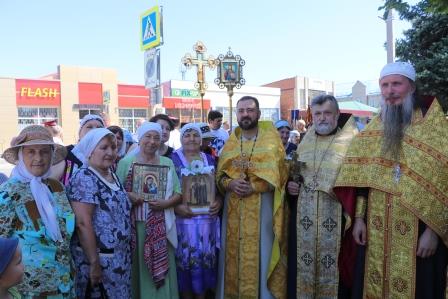 В День святых Петра и Февронии в станице Тбилисской состоялся крестный ход