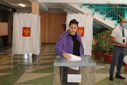 Молодежь района активно участвует в голосовании