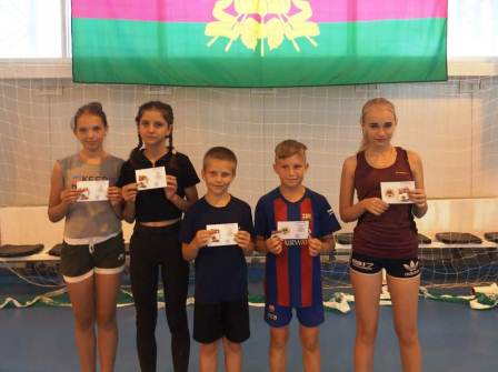 13 юных тбилисцев получили золотые знаки отличия ГТО