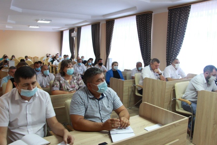 Глава района Евгений Ильин провел планерное совещание