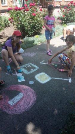 Отдел ГИБДД Тбилисского района провели в школах ряд викторин о правилах дорожного движения 