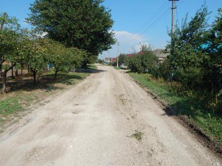 В Тбилисской продолжают грейдировать дороги