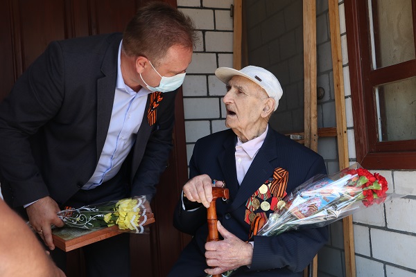 Для тбилисских ветеранов организовали парады Победы