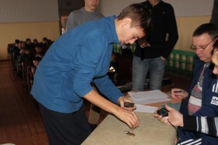 В шестой школе прошли районные соревнования по стрельбе из пневматической винтовки