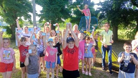 На детской площадке говорили о здоровом образе жизни