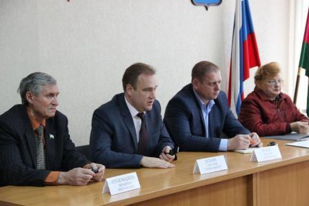 Евгений Ильин встретился с активистами ТОС