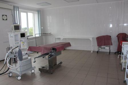 Глава Тбилисского района Евгений Ильин посетил центральную районную больницу. Здесь ремонтируется родильное отделение. Ранее были отремонтированы отделение реанимации и операционный блок, где вскоре будет установлена новая операционная лампа. В приемном отделении оборудован санпропускник. 