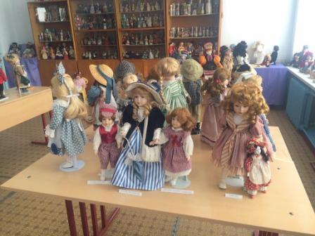 Выставка кукол