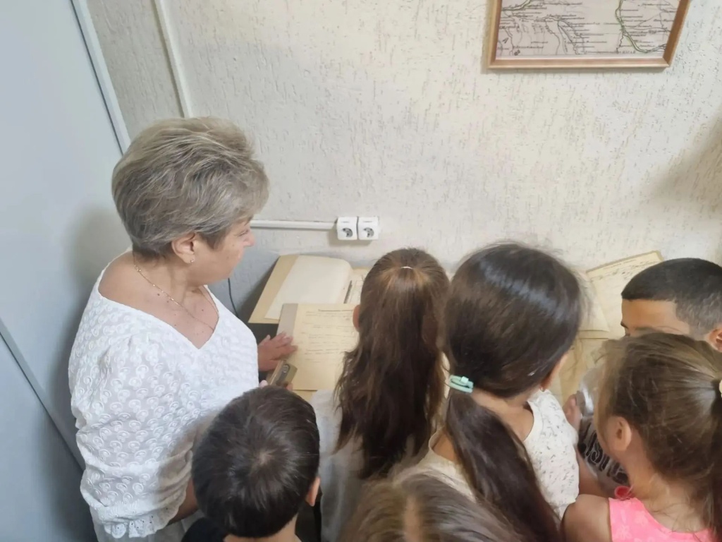 Для детей летнего оздоровительного лагеря провели экскурсию Для детей летнего оздоровительного лагеря провели экскурсию