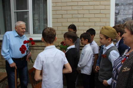 В Тбилисском районе поздравили участников войны