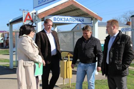 Евгений Ильин лично проверил благоустройство объектов придорожного сервиса