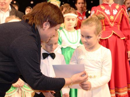 В Тбилисской фестиваль «Рождественская звезда» собрал более 800 участников