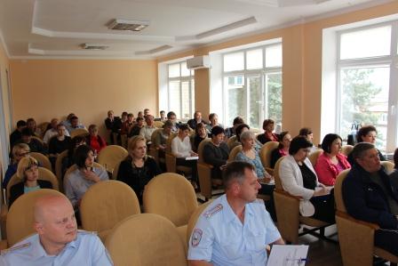 В Тбилисском районе готовятся к празднику Последнего звонка