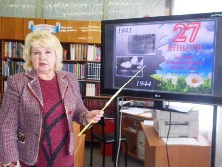 В Тбилисской детской библиотеке для шестиклассников прошел час истории «125 блокадных грамм»