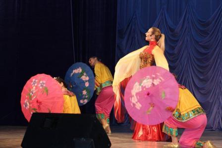 Тбилисцы отмечают День народного единства