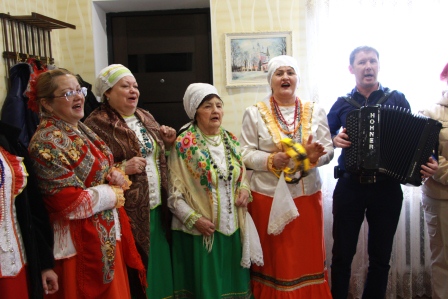 Евгений Ильин вручил медали в честь 75-летия Победы трем труженикам тыла