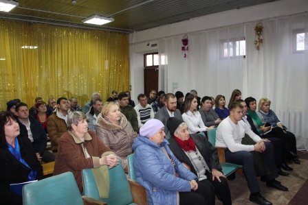 Евгений Ильин провел встречу с жителями