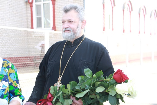Евгений Ильин поздравил настоятеля Свято-Покровского храма с днем рождения