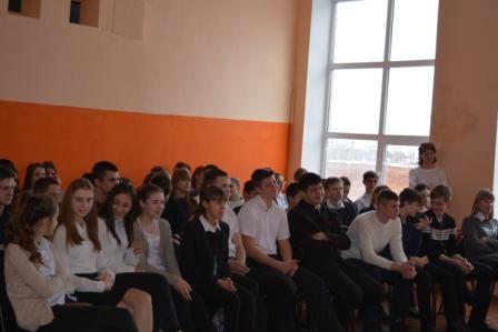 Глава Ванновского поселения встретился с молодежью