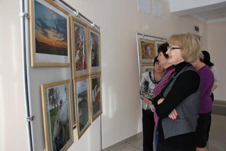 В Тбилисском районе открылась передвижная фотовыставка «Земля и люди»