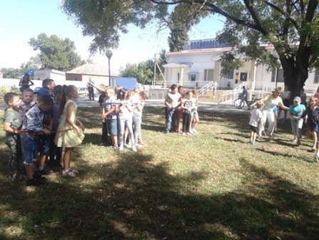 На районном празднике детская библиотека провела литературно-игровую программу для школьников 