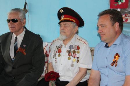 Глава района поздравил ветерана Великой Отечественной войны