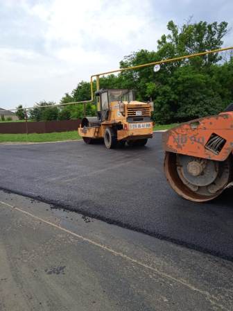 В районе ремонтируют дороги
