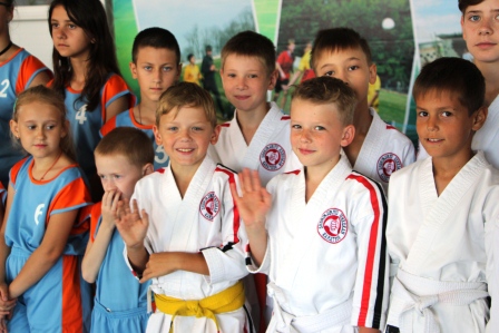 В Тбилисском районе открыли спортивный комплекс «Юниор»