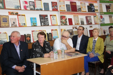 В тбилисской библиотеке прошла встреча двух поколений