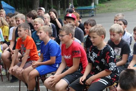 Глава района Евгений Ильин встретился со спортсменами в «Ласточке»