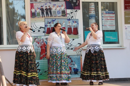 В России проходит основной день голосования по поправкам в Конституцию РФ