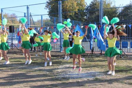 В хуторе Марьинском Тбилисского района торжественно открыли многофункциональную спортивную площадку