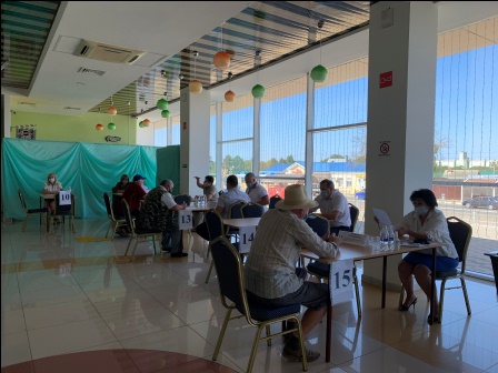 В Тбилисском районе начала работать мобильная приемная губернатора