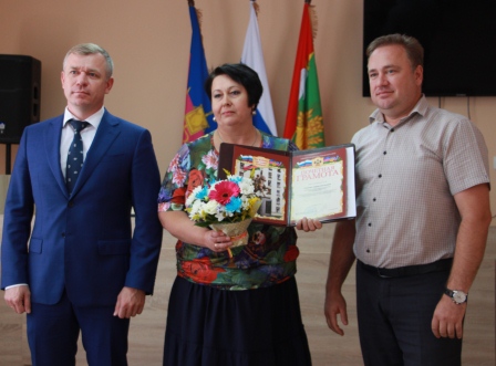 Тбилиссцам вручили краевые награды