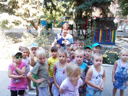 Воспитанникам детского сада «Светлячок» рассказали о растениях