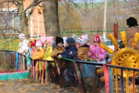 Рабочий день главы Тбилисского района начался в Нововладимировской Рабочий день главы Тбилисского района начался в Нововладимировской