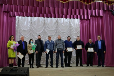 Работников сферы ЖКХ Тбилисского района поздравили с профессиональным праздником