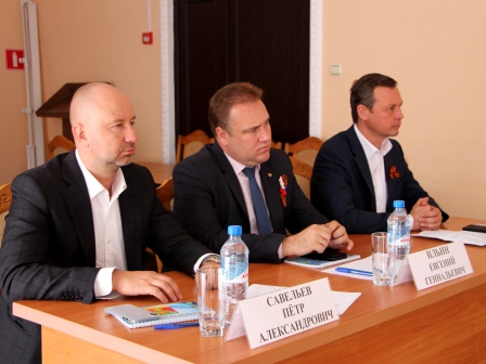 Депутаты ЗСК провели рабочий день в Тбилисском районе