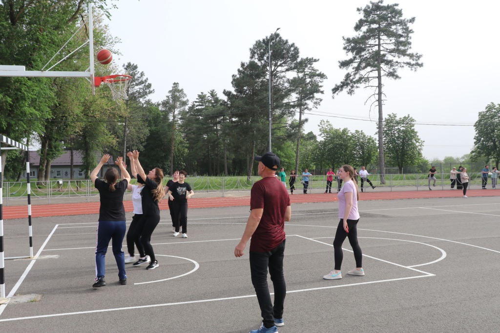 Первые в спорте - первые в работе!