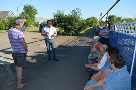 Глава Ванновского поселения проводит встречи с жителями