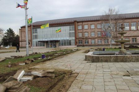 В Тбилисском районе реконструируют главную площадь