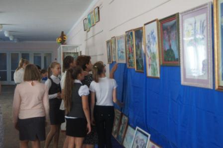 Выставка картин ученицы 9 класса 
