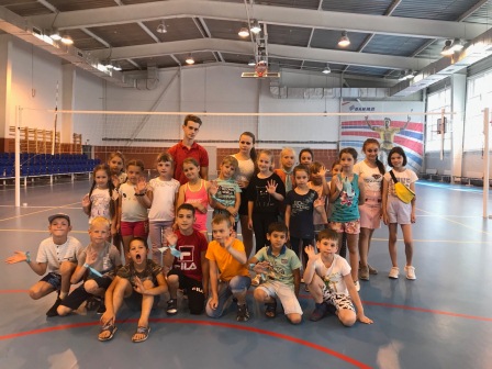 «Зарядку с чемпионом» провели для учащихся пятой школы