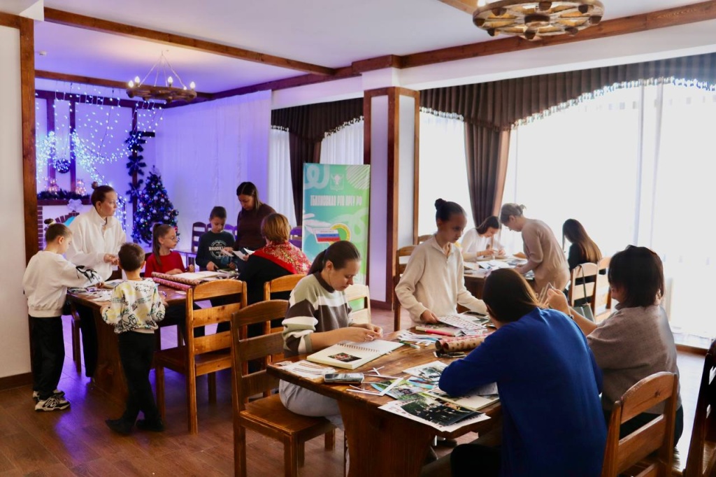 Женщины Тбилисского района создали креативные фотоальбомы