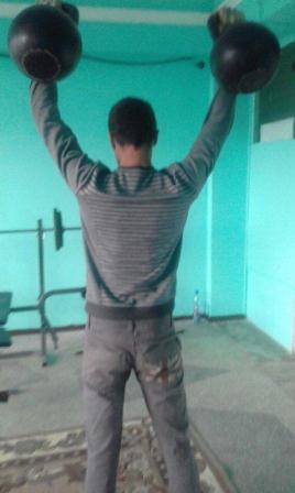 В Ловлинской проходит турнир по тяжелой атлетике