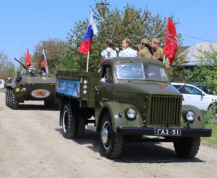 Для тбилисских ветеранов организовали парады Победы