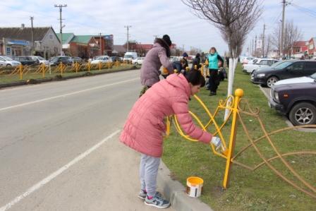 1000 тбилисцев приняли участие во Всекубанском субботнике