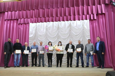 Работников сферы ЖКХ Тбилисского района поздравили с профессиональным праздником