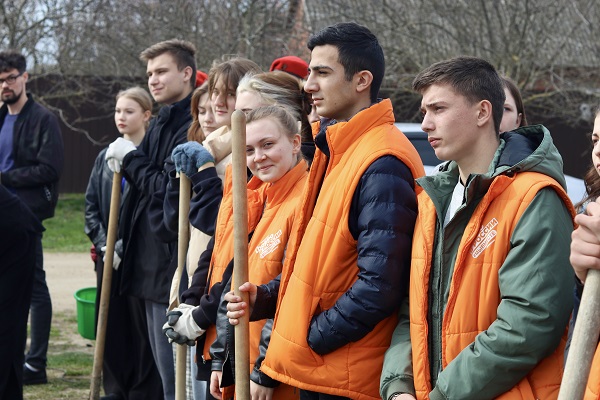 Высадили еще один Сад памяти