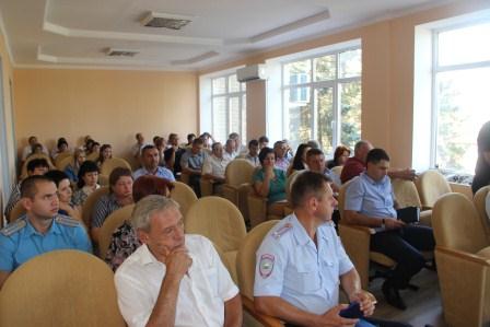На планерном совещании обсудили меры по улучшению электроэнергии и водоснабжения